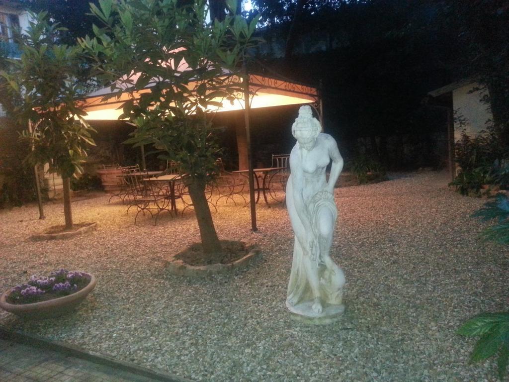 Appartement Little Garden Donatello à Florence Extérieur photo